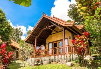 Bali Palms, Tabanan allows 18 year olds to book a room