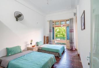 Tam An Ha Noi Homestay allows 18 year olds to book a room