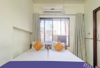 SPOT ON Hotel Sanskriti allows 18 year olds to book a room