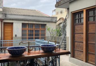 FunNan Guesthouse has Balcony rooms