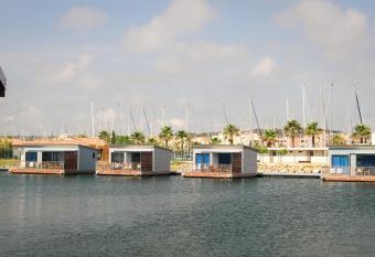 Les Ilots de Gruissan has Balcony rooms