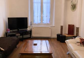 Le Campus Victoria I - Train Station & Isabey St - 70m2 allows 18 year olds to book a room