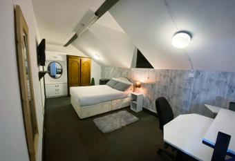 Townhouse 105 allows 18 year olds to book a room