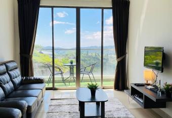 Home Garden - Palas Horizon, Brinchang Cameron Highlands has rooms with a private hot tub