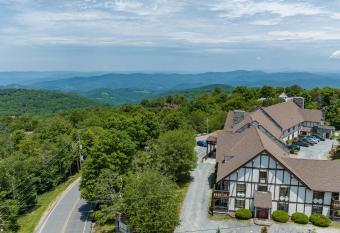 4 Seasons at Beech Mountain has Balcony rooms