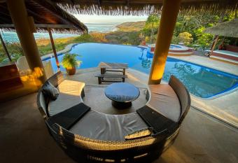 Hotel Vista de Olas has Balcony rooms