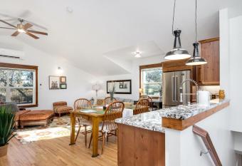 The Beautiful Bears Den! Walk to Old Town & CSU! has Balcony rooms