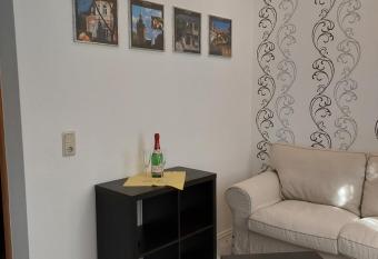 Fewo Kaplanei allows 18 year olds to book a room