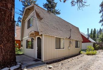 Mojave Getaway - 1958 by Big Bear Vacations has Balcony rooms