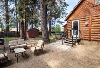 Just The Two of Us - 1933 by Big Bear Vacations has Balcony rooms