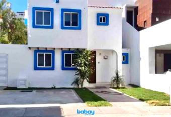 Casa en Quintas del Mar con acceso a la playa has Balcony rooms