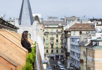 Novotel Gen  ve Centre allows 18 year olds to book a room