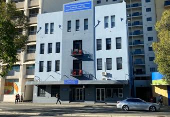 Wallaby Backpackers Hostel Perth - note - Valid passport required to check in - allows 18 year olds to book a room