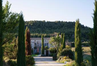 la maiZon has Balcony rooms