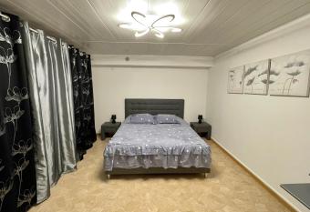 Appartement dans maison    Corbelin proche Walibi has Balcony rooms