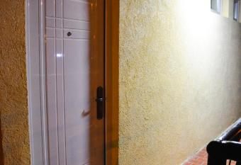 Apartmani Tajna allows 18 year olds to book a room