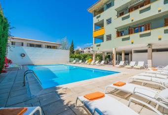 Bressol 1a has Balcony rooms