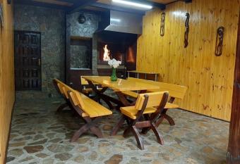 Vila Raoul allows 18 year olds to book a room