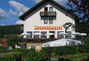 Caf   Pension Sonnenkanzel has Balcony rooms