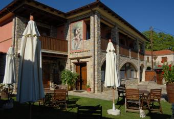 Guesthouse To Spiti   ou Gakou has Balcony rooms