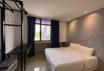 masroom Hotel Kuala Lumpur allows 18 year olds to book a room