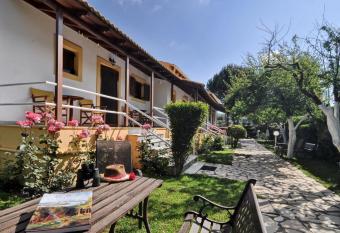 Skafonas Apartments has Balcony rooms