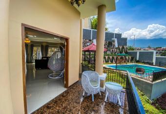 AL Marina Resort has Balcony rooms