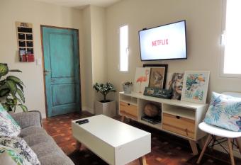 Encantador Dpto, ubicaci  n   nica! Paga en pesos! allows 18 year olds to book a room