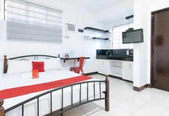 RedDoorz at V-Cloud Hills near De La Salle Dasmarinas Cavite allows 18 year olds to book a room