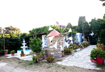 Prasino Oniro has Balcony rooms