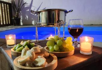 Sobrado1 Porto Belo Viva uma experi  ncia diversa! allows 18 year olds to book a room