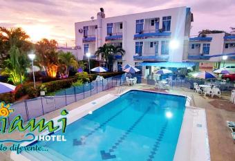 Hotel Miami, Melgar has Balcony rooms