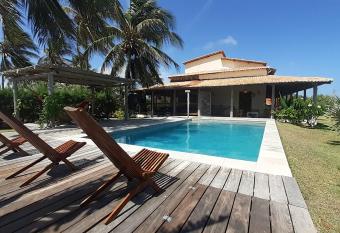 Villa Jodie Fortim allows 18 year olds to book a room