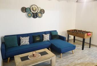 Beziers_Home allows 18 year olds to book a room