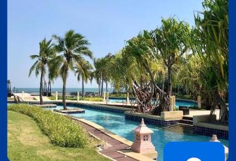 Boathouse Hua Hin Seaview has Balcony rooms