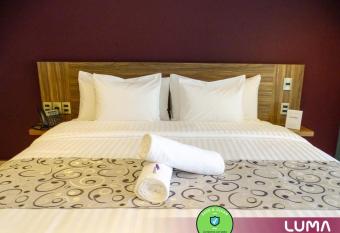 Hotel Luma by Kavia allows 18 year olds to book a room