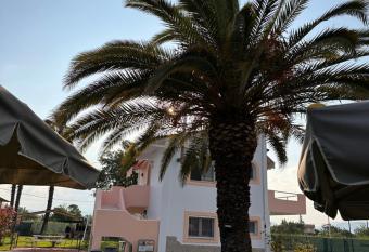 7Syn7 has Balcony rooms