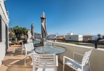 Candelaria Relax has Balcony rooms