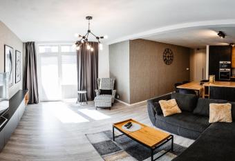 AH Mlynsk   Ba  ta III has Balcony rooms