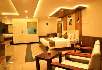 WHITE SUITE HOTEL allows 18 year olds to book a room