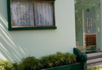 ZaMaRaYa Bed & Breakfast has Balcony rooms