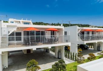 Four Season Resort Kouri Island allows 18 year olds to book a room