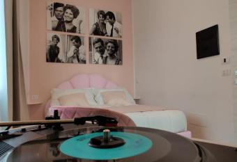 ARCO VESUVIANO has Balcony rooms