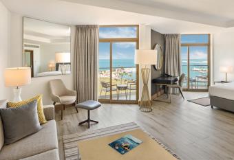 JA The Resort - JA Beach Hotel allows 18 year olds to book a room