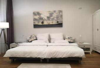 City-Apartment Ohligs has Balcony rooms