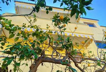 CASAPAOLA has Balcony rooms