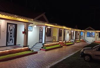 VISWAMURTI RESORTS has Balcony rooms