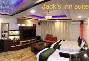 Jacks Inn has Balcony rooms