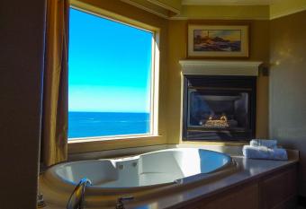 North Cliff Hotel has rooms with a private hot tub