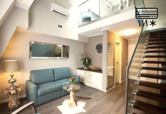 Stadthotel Freiburg Kolping Hotels & Resorts has rooms with a private hot tub